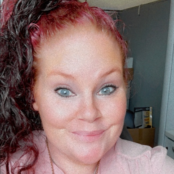 Bethie - Picture 3 of 5